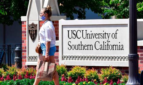 USC to replace small coffee shop business with new Starbucks location